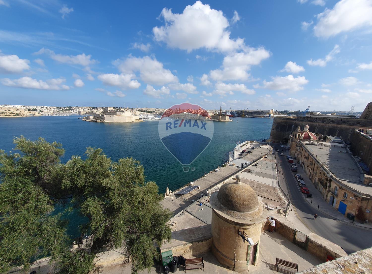 Views - Prime Valletta Commercial Property