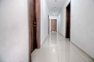 Hallway - Three Bedroom Maisonette with yard