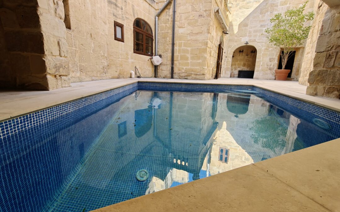 Attard House of Character Pool