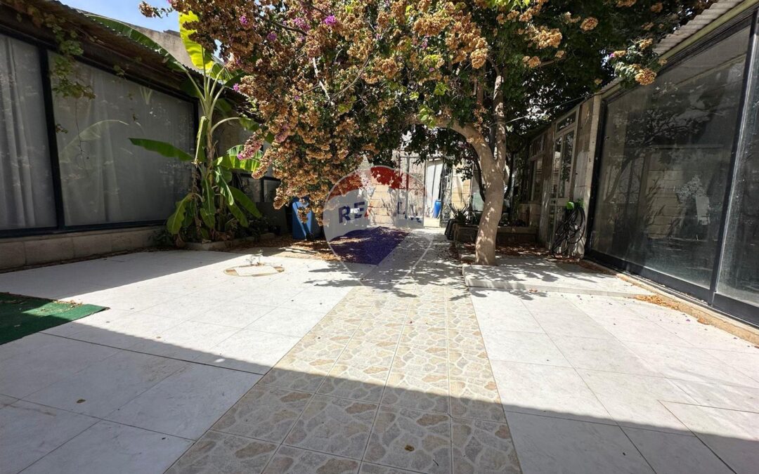 Mqabba Unconverted House of Character