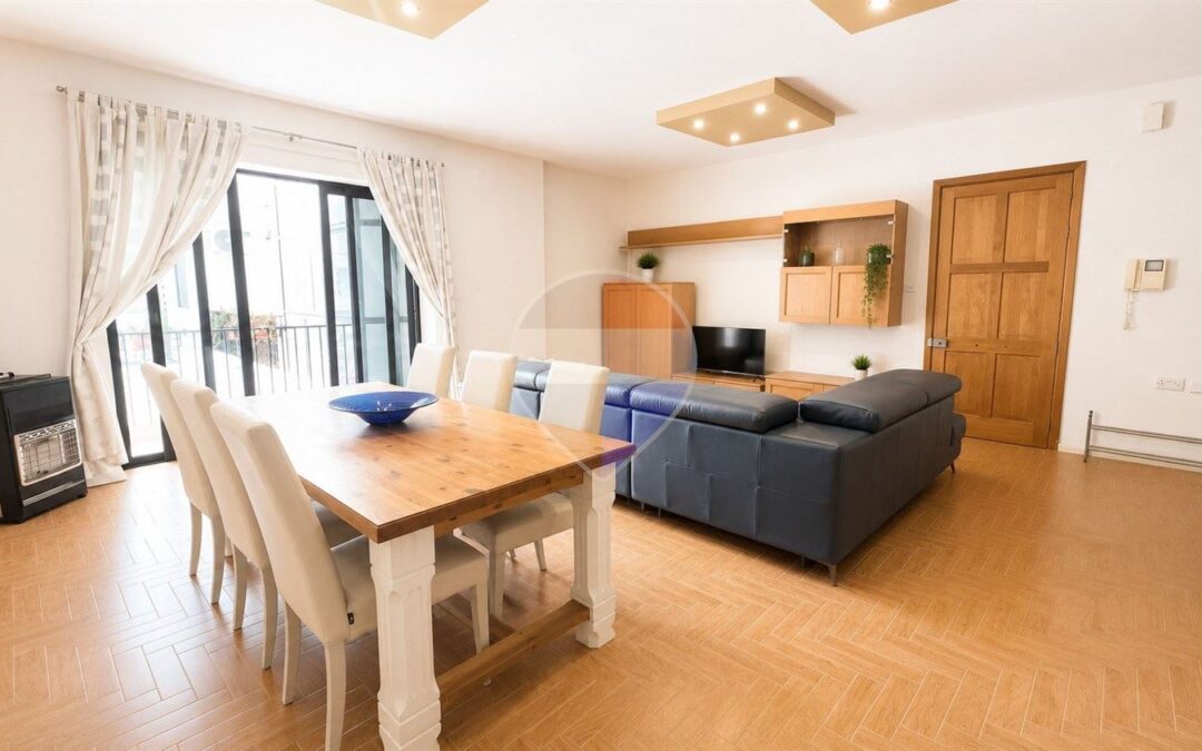 Apartment with Yard in Qawra