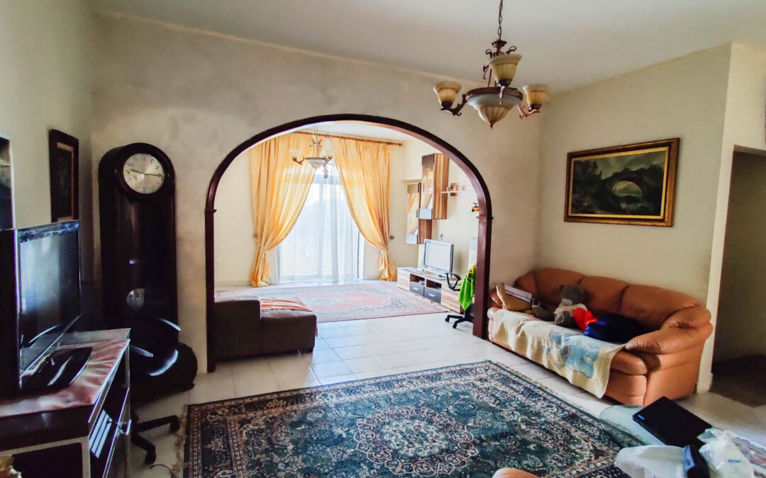 Elevated First Floor Apartment In Attard